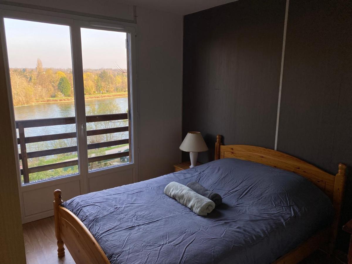 Chalet En Bord De Seine Le Coudray-Montceaux Exterior foto